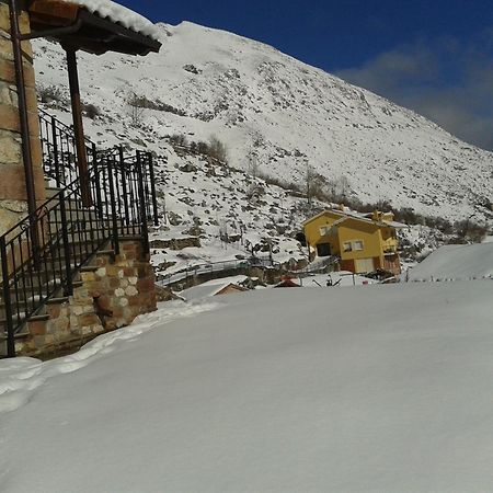 Apartamentos Rurales El Tio Pablo Picos De Europa Tresviso Bagian luar foto